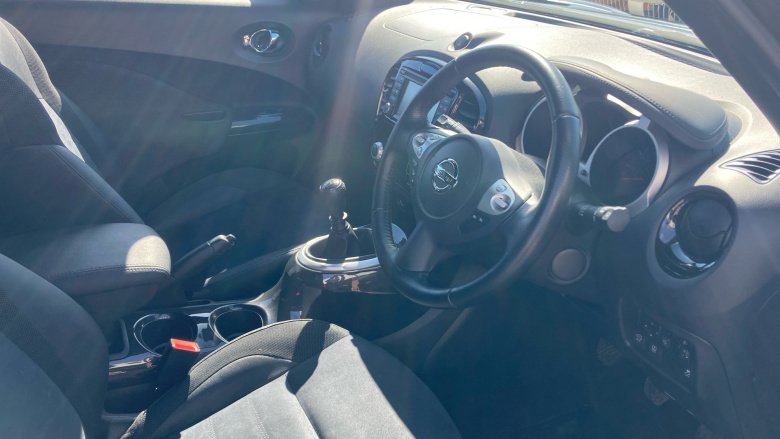 Nissan Juke 1.5 dCi N-Connecta 5dr Diesel Hatchback